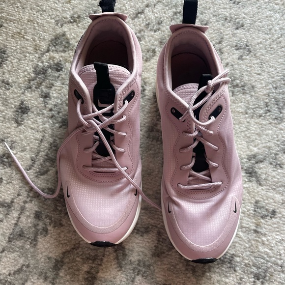 Nike Air Max Dia Plum Chalk Women's Size 7 - Picture 2 of 5